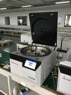 CLT55 Medical Centrifuge Machine With 4x750ml Swing Rotor 40x15ml Angle Rotor